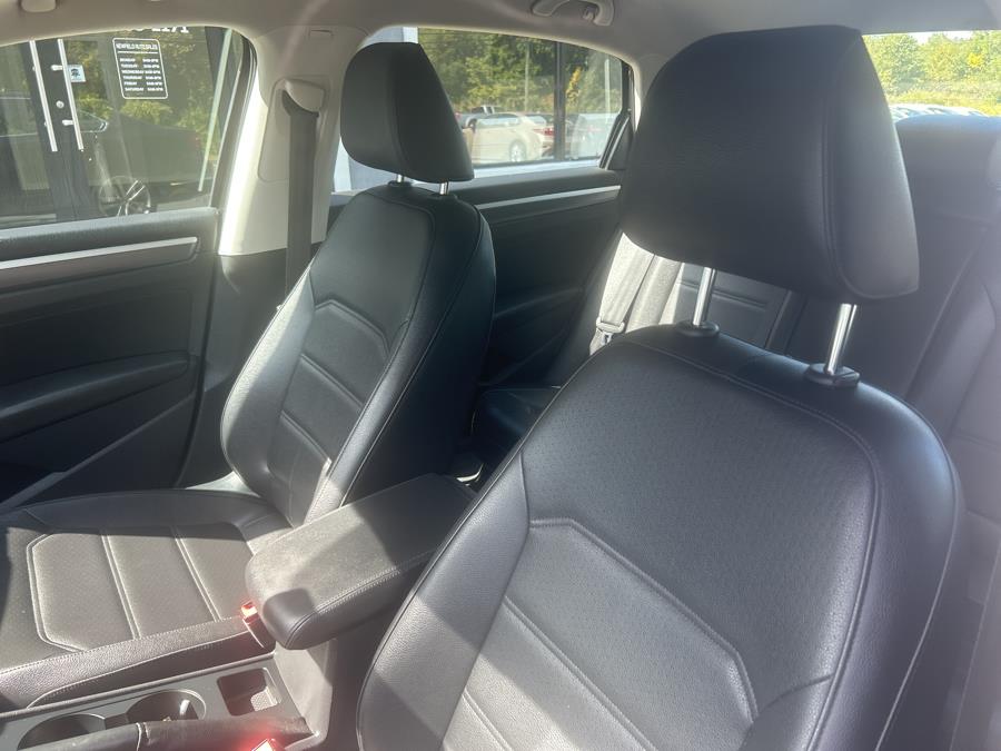 2017 Volkswagen Passat R-Line w/Comfort Pkg Auto, available for sale in Middletown, Connecticut | Newfield Auto Sales. Middletown, Connecticut 2017 Volkswagen Passat R-Line w/Comfort Pkg Auto, available for sale in Middletown, Connecticut | Newfield Auto Sales. Middletown, Connecticut