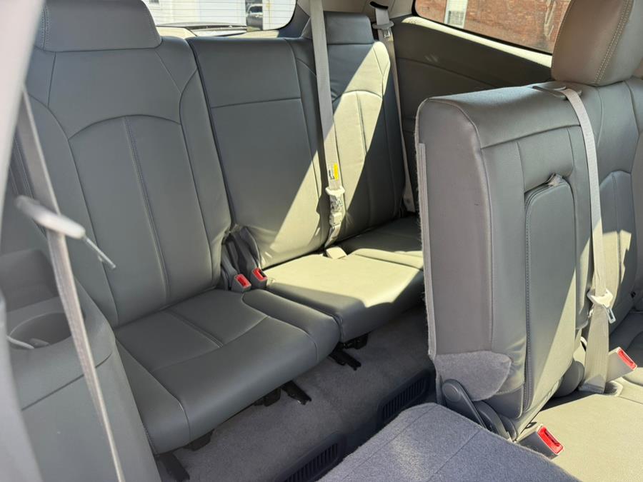 2016 Chevrolet Traverse FWD 4dr LS w/1LS, available for sale in Southwick, Massachusetts | Country Auto Sales. Southwick, Massachusetts 2016 Chevrolet Traverse FWD 4dr LS w/1LS, available for sale in Southwick, Massachusetts | Country Auto Sales. Southwick, Massachusetts