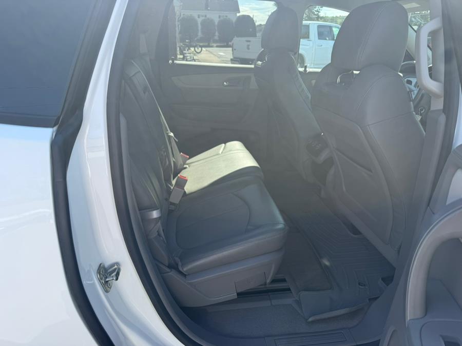2016 Chevrolet Traverse FWD 4dr LS w/1LS, available for sale in Southwick, Massachusetts | Country Auto Sales. Southwick, Massachusetts 2016 Chevrolet Traverse FWD 4dr LS w/1LS, available for sale in Southwick, Massachusetts | Country Auto Sales. Southwick, Massachusetts