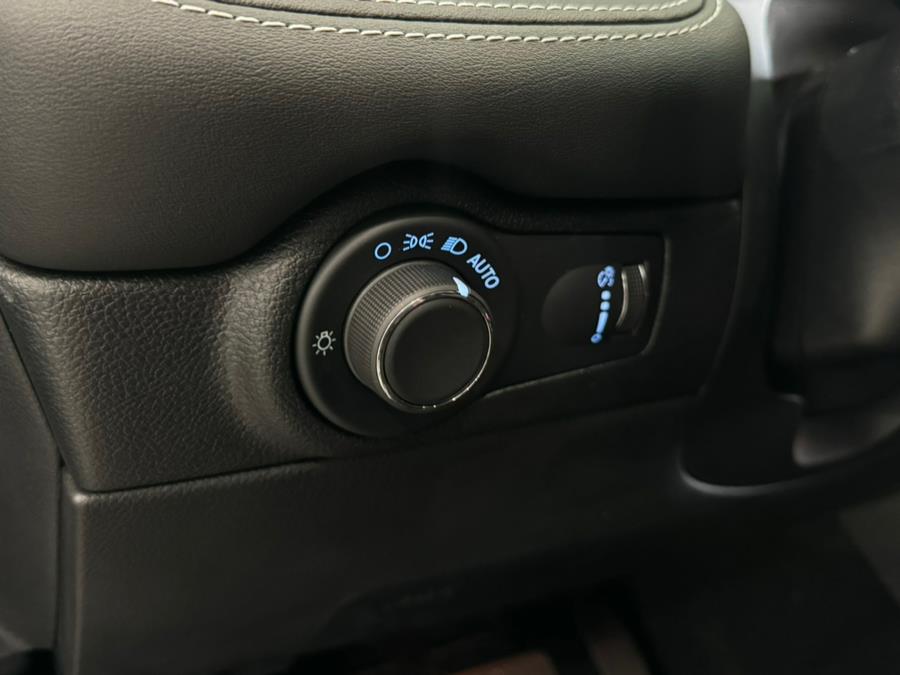 2024 Dodge Durango SRT 392 AlcHEMI AWD, available for sale in Franklin Square, New York | Luxury Motor Club. Franklin Square, New York 2024 Dodge Durango SRT 392 AlcHEMI AWD, available for sale in Franklin Square, New York | Luxury Motor Club. Franklin Square, New York