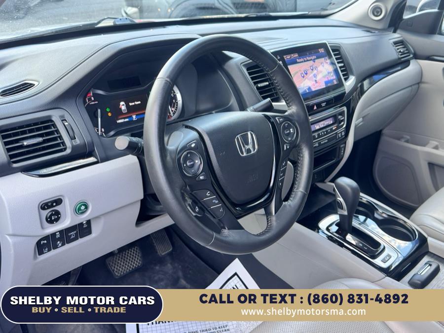 2017 Honda Ridgeline RTL-E 4x4 Crew Cab 5.3'' Bed, available for sale in Springfield, Massachusetts | Shelby Motor Cars. Springfield, Massachusetts 2017 Honda Ridgeline RTL-E 4x4 Crew Cab 5.3'' Bed, available for sale in Springfield, Massachusetts | Shelby Motor Cars. Springfield, Massachusetts