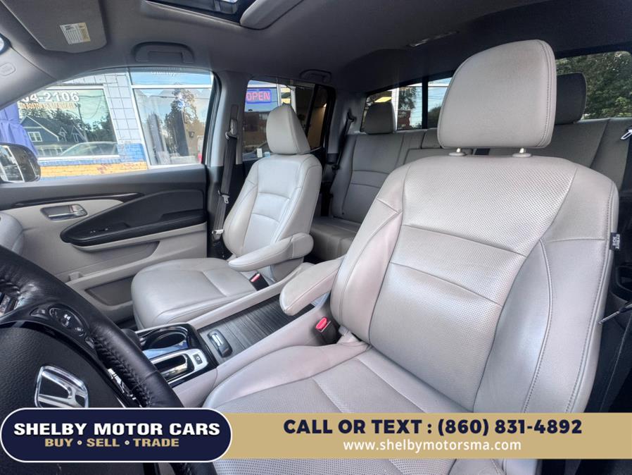 2017 Honda Ridgeline RTL-E 4x4 Crew Cab 5.3'' Bed, available for sale in Springfield, Massachusetts | Shelby Motor Cars. Springfield, Massachusetts 2017 Honda Ridgeline RTL-E 4x4 Crew Cab 5.3'' Bed, available for sale in Springfield, Massachusetts | Shelby Motor Cars. Springfield, Massachusetts