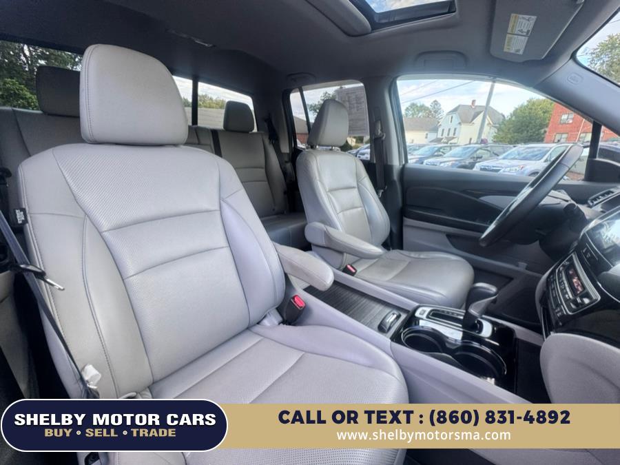 2017 Honda Ridgeline RTL-E 4x4 Crew Cab 5.3'' Bed, available for sale in Springfield, Massachusetts | Shelby Motor Cars. Springfield, Massachusetts 2017 Honda Ridgeline RTL-E 4x4 Crew Cab 5.3'' Bed, available for sale in Springfield, Massachusetts | Shelby Motor Cars. Springfield, Massachusetts