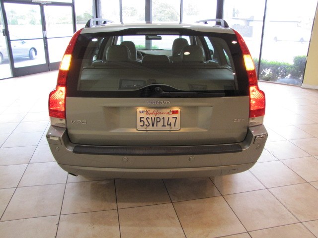 2006 Volvo V70 2.5L Turbo Auto w/Sunroof, available for sale in Placentia, California | Auto Network Group Inc. Placentia, California 2006 Volvo V70 2.5L Turbo Auto w/Sunroof, available for sale in Placentia, California | Auto Network Group Inc. Placentia, California