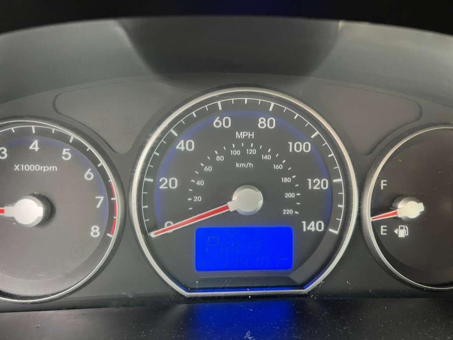 2010 Hyundai Santa Fe FWD 4dr I4 Auto GLS, available for sale in Swansea, Massachusetts | Gas On The Run. Swansea, Massachusetts 2010 Hyundai Santa Fe FWD 4dr I4 Auto GLS, available for sale in Swansea, Massachusetts | Gas On The Run. Swansea, Massachusetts