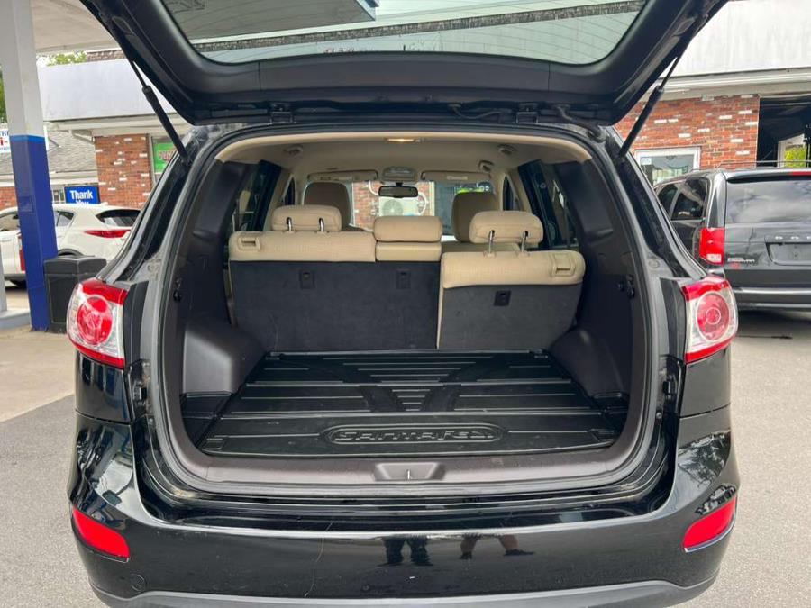 2010 Hyundai Santa Fe FWD 4dr I4 Auto GLS, available for sale in Swansea, Massachusetts | Gas On The Run. Swansea, Massachusetts 2010 Hyundai Santa Fe FWD 4dr I4 Auto GLS, available for sale in Swansea, Massachusetts | Gas On The Run. Swansea, Massachusetts