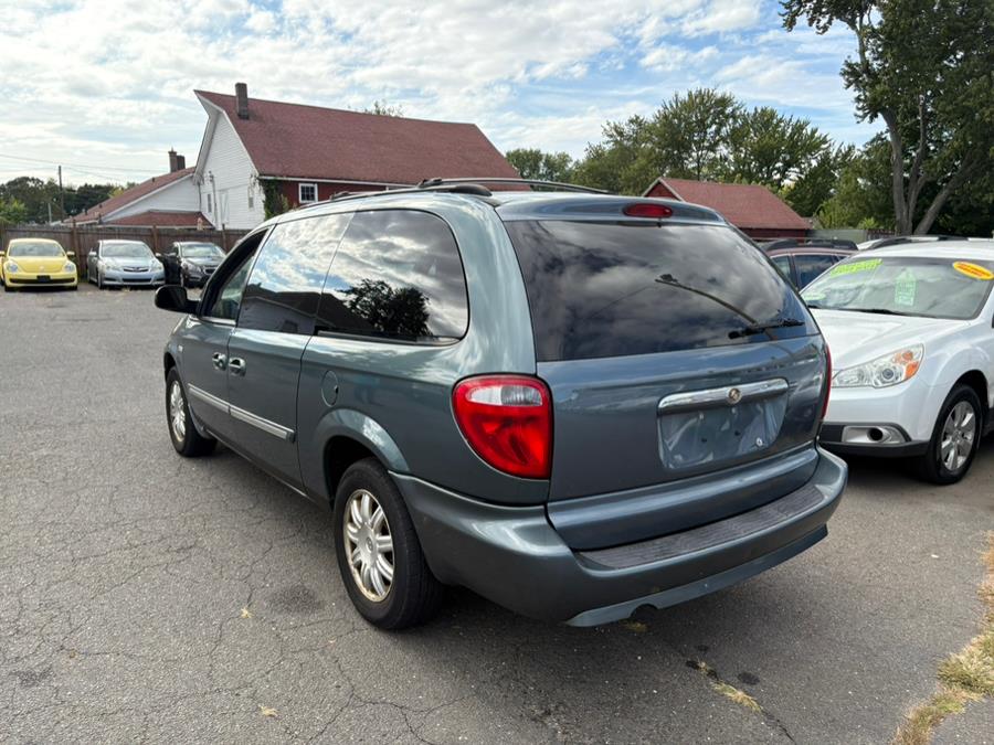 2007 Chrysler Town & Country LWB 4dr Wgn Touring, available for sale in East Windsor, Connecticut | CT Car Co LLC. East Windsor, Connecticut 2007 Chrysler Town & Country LWB 4dr Wgn Touring, available for sale in East Windsor, Connecticut | CT Car Co LLC. East Windsor, Connecticut