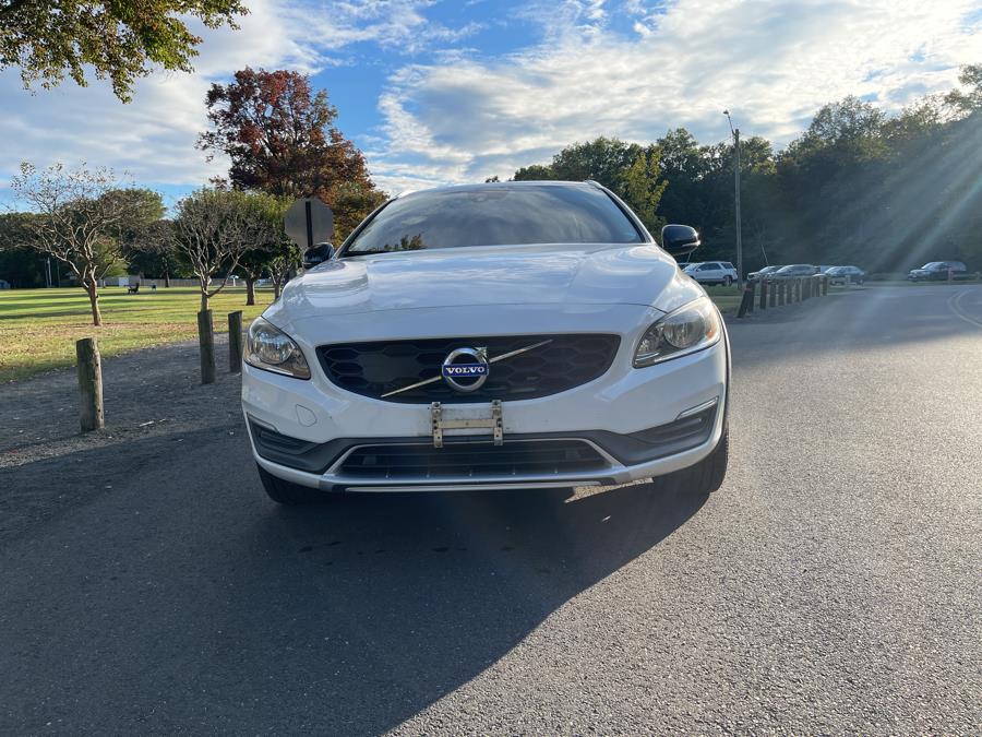 2015 Volvo V60 Cross Country T5 AWD photo 3