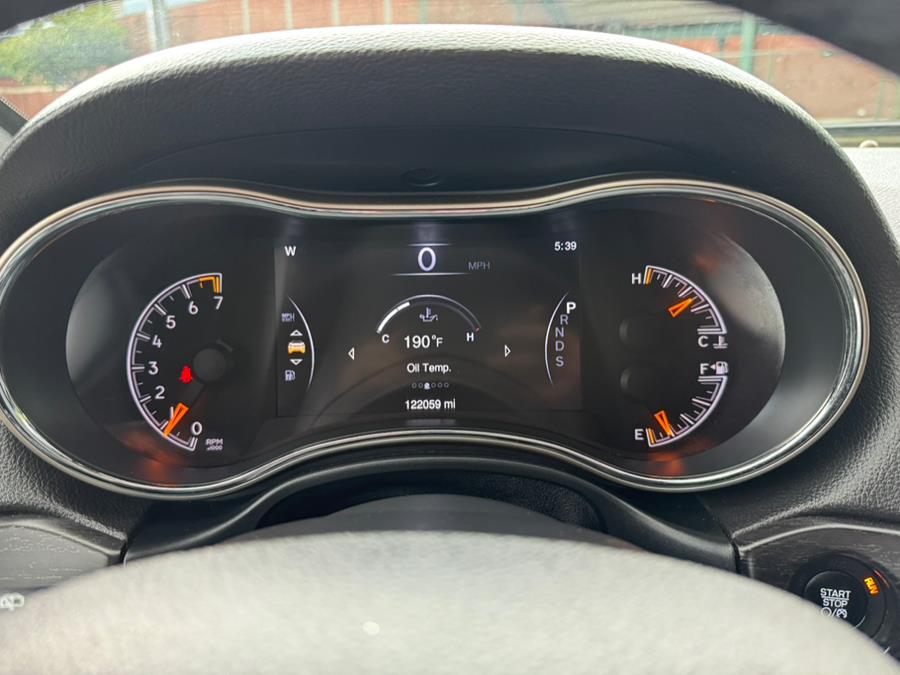 2014 Jeep Grand Cherokee 4WD 4dr Altitude, available for sale in New Britain, Connecticut | Supreme Automotive. New Britain, Connecticut 2014 Jeep Grand Cherokee 4WD 4dr Altitude, available for sale in New Britain, Connecticut | Supreme Automotive. New Britain, Connecticut