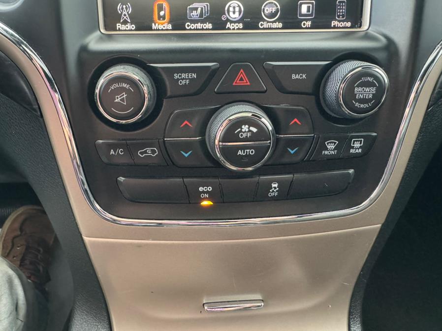 2014 Jeep Grand Cherokee 4WD 4dr Altitude, available for sale in New Britain, Connecticut | Supreme Automotive. New Britain, Connecticut 2014 Jeep Grand Cherokee 4WD 4dr Altitude, available for sale in New Britain, Connecticut | Supreme Automotive. New Britain, Connecticut