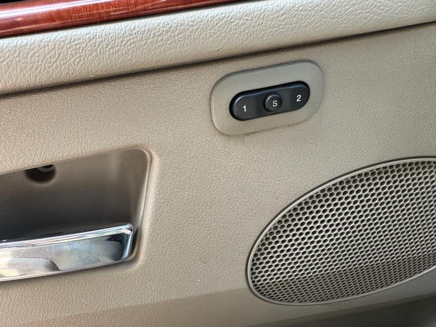 2005 Jeep Grand Cherokee 4dr Limited 4WD, available for sale in New Britain, Connecticut | Supreme Automotive. New Britain, Connecticut 2005 Jeep Grand Cherokee 4dr Limited 4WD, available for sale in New Britain, Connecticut | Supreme Automotive. New Britain, Connecticut