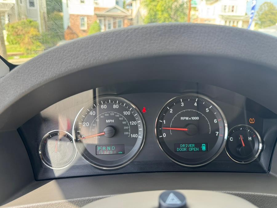 2005 Jeep Grand Cherokee 4dr Limited 4WD, available for sale in New Britain, Connecticut | Supreme Automotive. New Britain, Connecticut 2005 Jeep Grand Cherokee 4dr Limited 4WD, available for sale in New Britain, Connecticut | Supreme Automotive. New Britain, Connecticut
