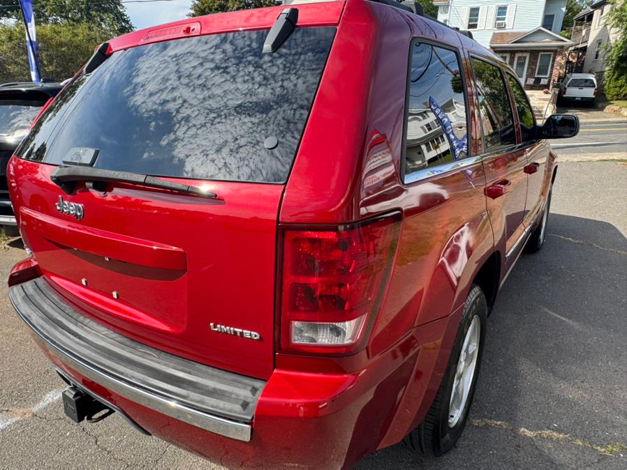 2005 Jeep Grand Cherokee 4dr Limited 4WD, available for sale in New Britain, Connecticut | Supreme Automotive. New Britain, Connecticut 2005 Jeep Grand Cherokee 4dr Limited 4WD, available for sale in New Britain, Connecticut | Supreme Automotive. New Britain, Connecticut