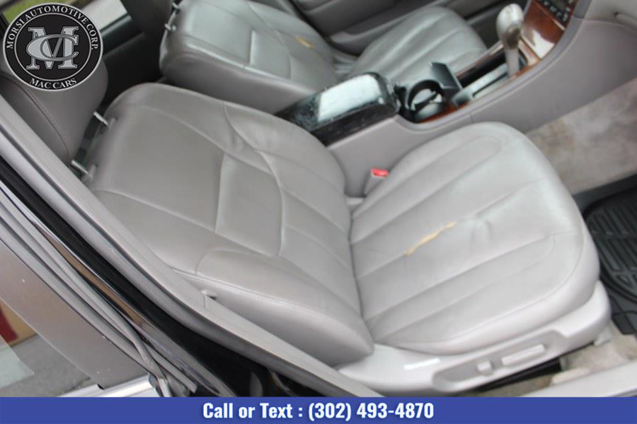 2000 Toyota Avalon 4dr Sdn XLS w/Bench Seat, available for sale in New Castle, Delaware | Morsi Automotive Corporation. New Castle, Delaware 2000 Toyota Avalon 4dr Sdn XLS w/Bench Seat, available for sale in New Castle, Delaware | Morsi Automotive Corporation. New Castle, Delaware