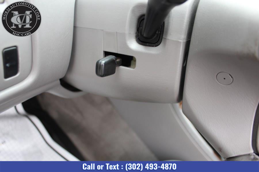 2000 Toyota Avalon 4dr Sdn XLS w/Bench Seat, available for sale in New Castle, Delaware | Morsi Automotive Corporation. New Castle, Delaware 2000 Toyota Avalon 4dr Sdn XLS w/Bench Seat, available for sale in New Castle, Delaware | Morsi Automotive Corporation. New Castle, Delaware