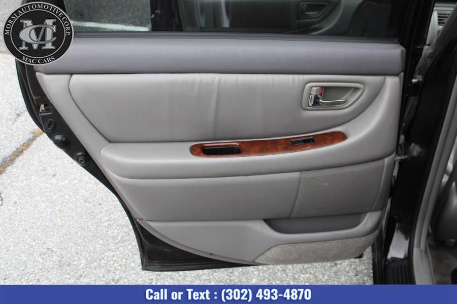 2000 Toyota Avalon 4dr Sdn XLS w/Bench Seat, available for sale in New Castle, Delaware | Morsi Automotive Corporation. New Castle, Delaware 2000 Toyota Avalon 4dr Sdn XLS w/Bench Seat, available for sale in New Castle, Delaware | Morsi Automotive Corporation. New Castle, Delaware