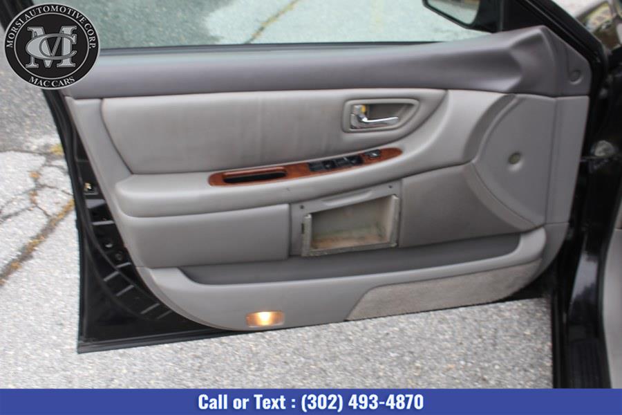 2000 Toyota Avalon 4dr Sdn XLS w/Bench Seat, available for sale in New Castle, Delaware | Morsi Automotive Corporation. New Castle, Delaware 2000 Toyota Avalon 4dr Sdn XLS w/Bench Seat, available for sale in New Castle, Delaware | Morsi Automotive Corporation. New Castle, Delaware