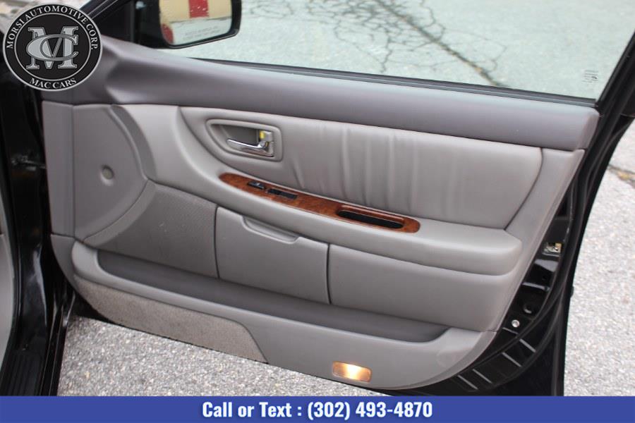 2000 Toyota Avalon 4dr Sdn XLS w/Bench Seat, available for sale in New Castle, Delaware | Morsi Automotive Corporation. New Castle, Delaware 2000 Toyota Avalon 4dr Sdn XLS w/Bench Seat, available for sale in New Castle, Delaware | Morsi Automotive Corporation. New Castle, Delaware