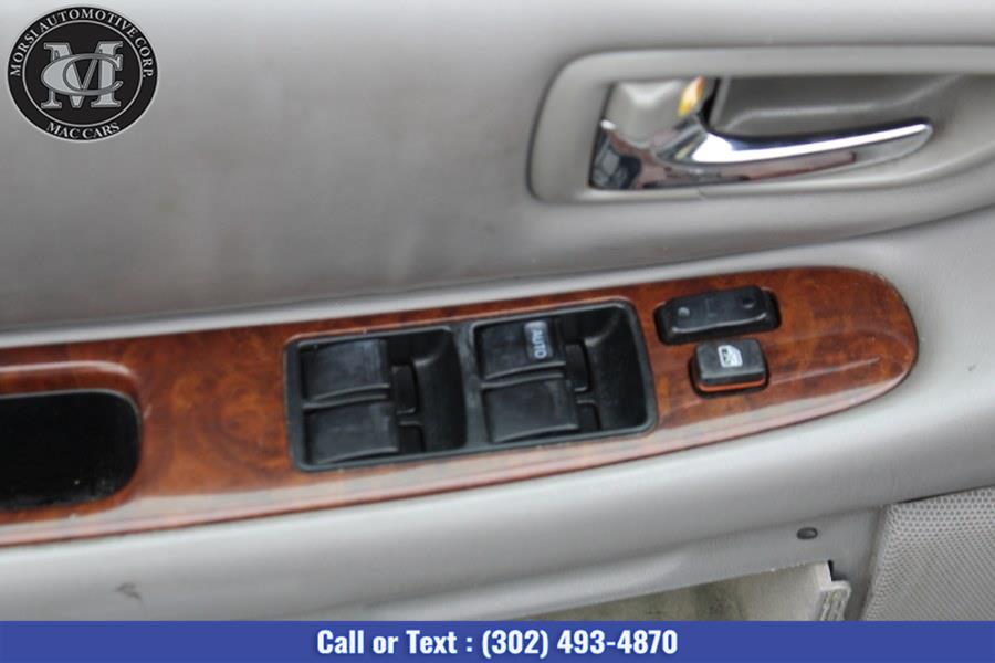 2000 Toyota Avalon 4dr Sdn XLS w/Bench Seat, available for sale in New Castle, Delaware | Morsi Automotive Corporation. New Castle, Delaware 2000 Toyota Avalon 4dr Sdn XLS w/Bench Seat, available for sale in New Castle, Delaware | Morsi Automotive Corporation. New Castle, Delaware