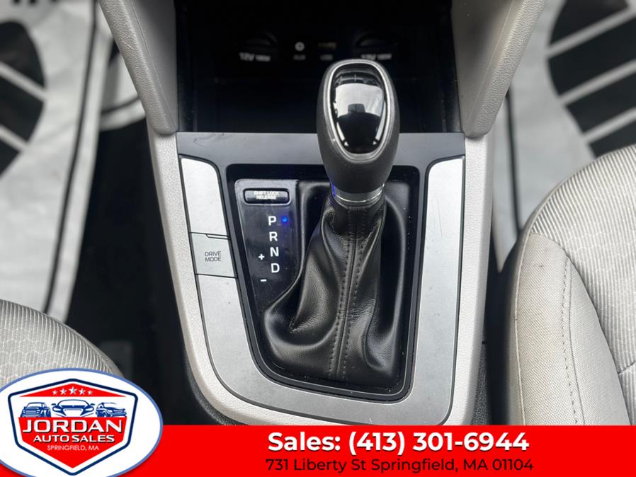 2017 Hyundai Elantra Limited 2.0L Auto (Alabama) *Ltd Avail*, available for sale in Springfield, Massachusetts | Jordan Auto Sales. Springfield, Massachusetts 2017 Hyundai Elantra Limited 2.0L Auto (Alabama) *Ltd Avail*, available for sale in Springfield, Massachusetts | Jordan Auto Sales. Springfield, Massachusetts