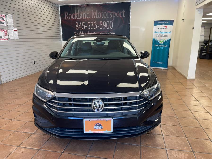 2021 Volkswagen Jetta SEL photo 2