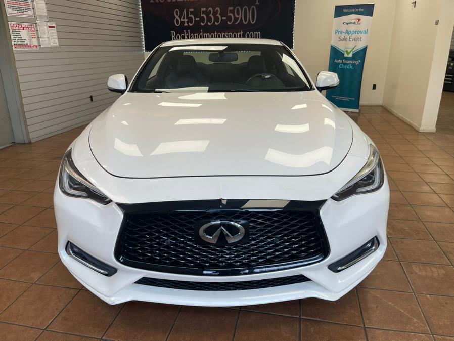 2017 Infiniti Q60 3.0t Premium photo 2