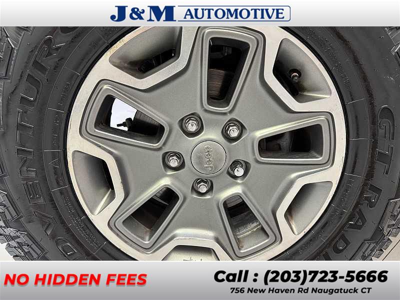 2015 Jeep Wrangler Unlimited Rubicon, available for sale in Naugatuck, Connecticut | J&M Automotive Sls&Svc LLC. Naugatuck, Connecticut 2015 Jeep Wrangler Unlimited Rubicon, available for sale in Naugatuck, Connecticut | J&M Automotive Sls&Svc LLC. Naugatuck, Connecticut