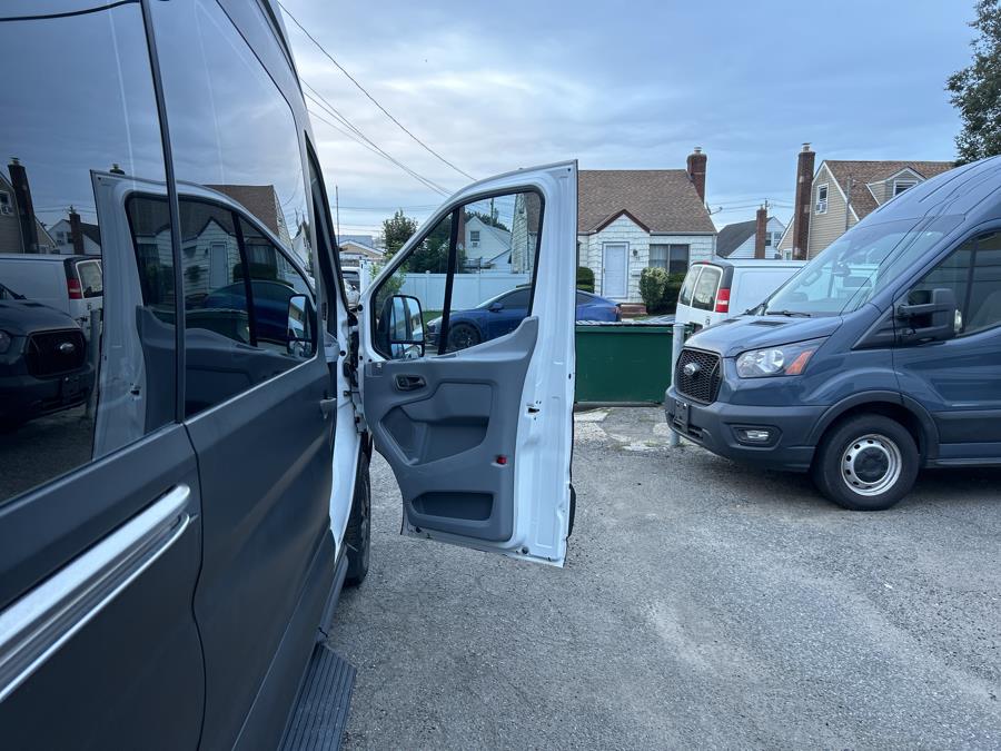 2019 Ford Transit Passenger Wagon BARBERSHOP T-350 148" High Roof XLT Sliding RH Dr, available for sale in West Hempstead, New York | Only Vans Inc. West Hempstead, New York 2019 Ford Transit Passenger Wagon BARBERSHOP T-350 148" High Roof XLT Sliding RH Dr, available for sale in West Hempstead, New York | Only Vans Inc. West Hempstead, New York