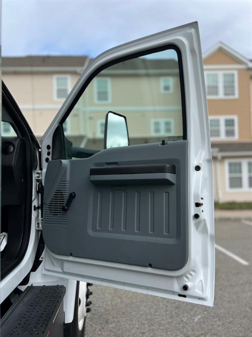 2019 Ford Super Duty F-750 Straight Frame Gas Reg Cab, available for sale in Paterson, New Jersey | Speedway Commercial Motors LLC. Paterson, New Jersey 2019 Ford Super Duty F-750 Straight Frame Gas Reg Cab, available for sale in Paterson, New Jersey | Speedway Commercial Motors LLC. Paterson, New Jersey