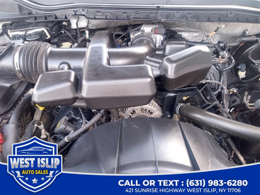 2017 Ford Super Duty F-350 SRW XL 4WD Reg Cab 8'' Box, available for sale in West Islip, New York | West Islip Auto Sales. West Islip, New York 2017 Ford Super Duty F-350 SRW XL 4WD Reg Cab 8'' Box, available for sale in West Islip, New York | West Islip Auto Sales. West Islip, New York