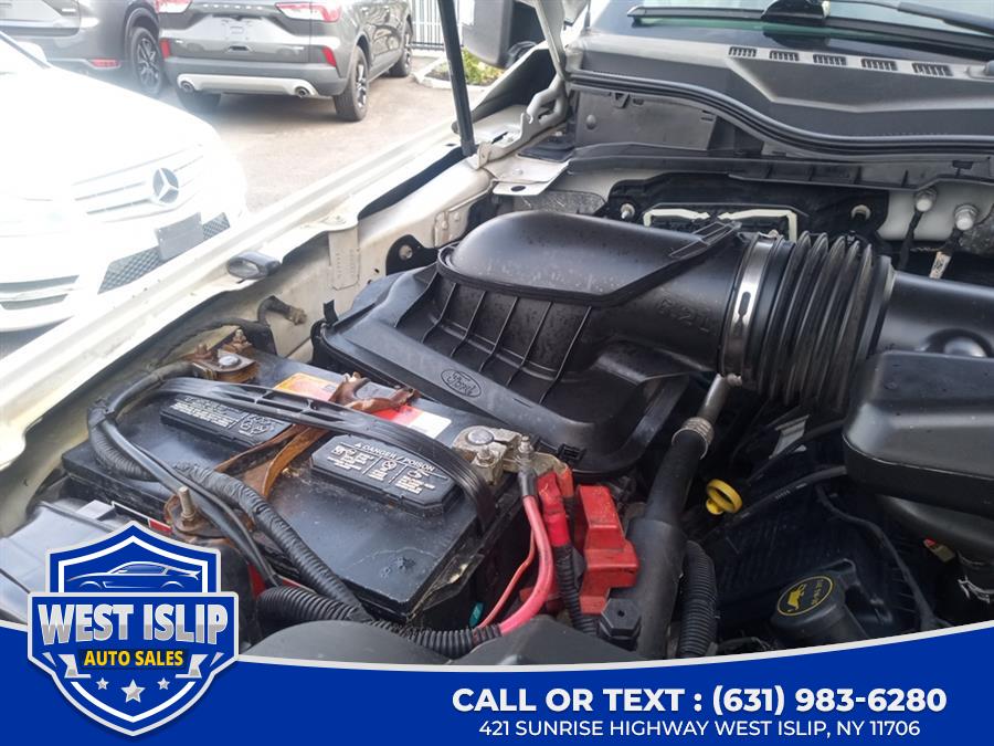 2017 Ford Super Duty F-350 SRW XL 4WD Reg Cab 8'' Box, available for sale in West Islip, New York | West Islip Auto Sales. West Islip, New York 2017 Ford Super Duty F-350 SRW XL 4WD Reg Cab 8'' Box, available for sale in West Islip, New York | West Islip Auto Sales. West Islip, New York
