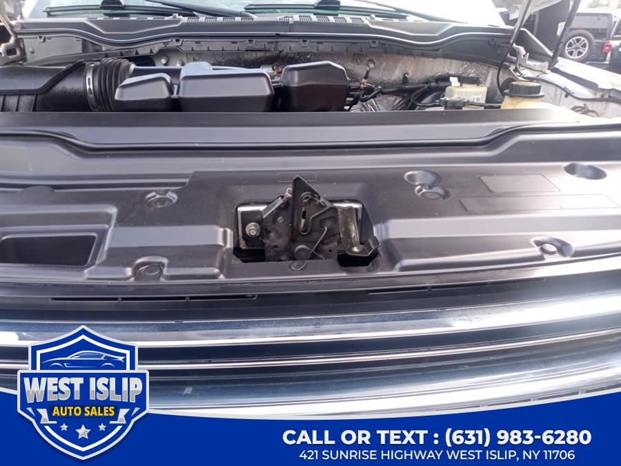2017 Ford Super Duty F-350 SRW XL 4WD Reg Cab 8'' Box, available for sale in West Islip, New York | West Islip Auto Sales. West Islip, New York 2017 Ford Super Duty F-350 SRW XL 4WD Reg Cab 8'' Box, available for sale in West Islip, New York | West Islip Auto Sales. West Islip, New York