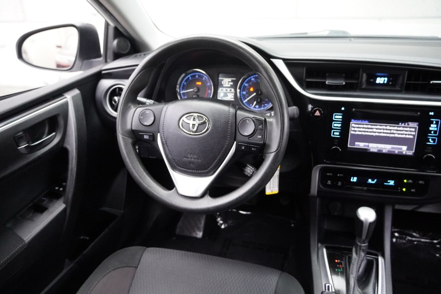 2018 Toyota Corolla LE LE(BACK UP CAM) (BLUETOOTH), available for sale in Riverside, California | Big Timin Motors LLC. Riverside, California 2018 Toyota Corolla LE LE(BACK UP CAM) (BLUETOOTH), available for sale in Riverside, California | Big Timin Motors LLC. Riverside, California