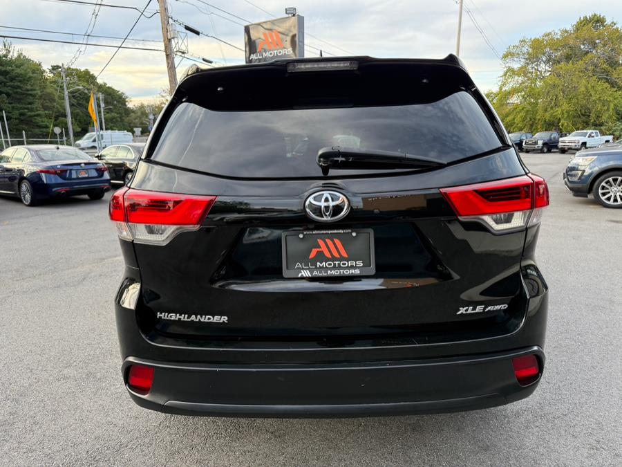 2019 Toyota Highlander XLE photo 2