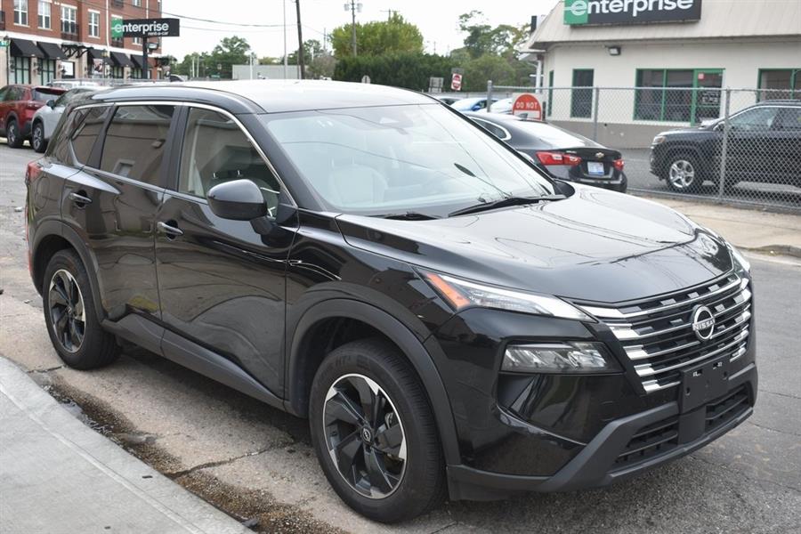 2024 Nissan Rogue SV photo 4