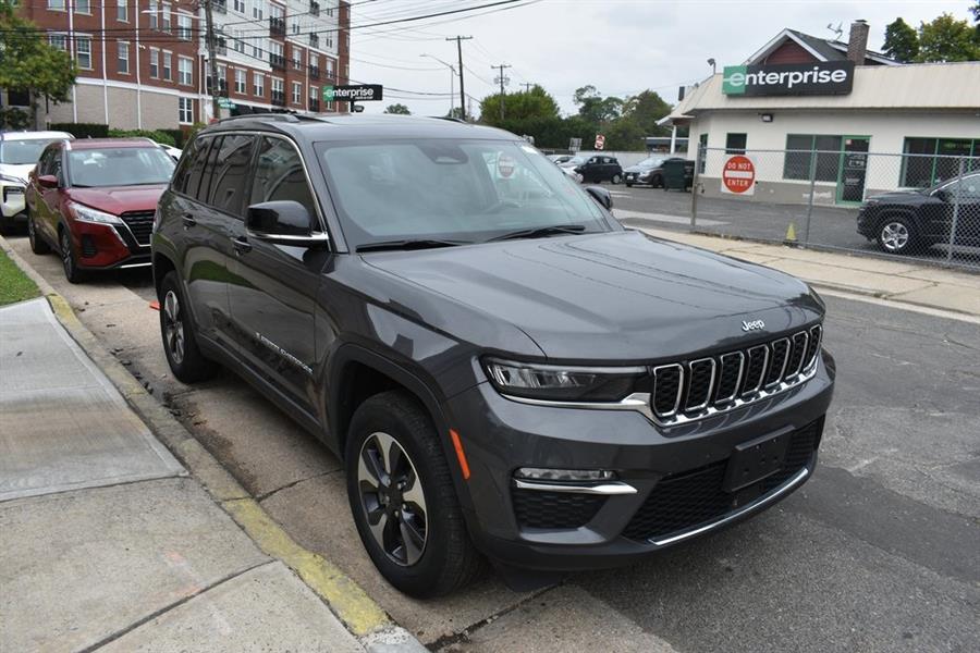 2023 Jeep Grand Cherokee 4xe photo 2