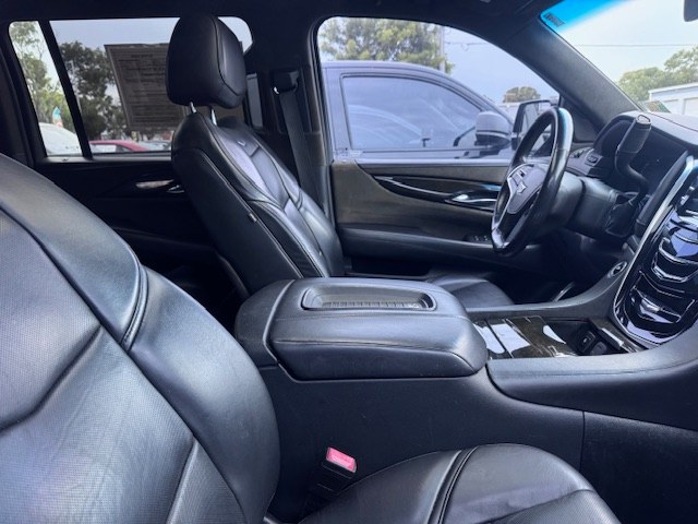 2020 Cadillac Escalade ESV 2WD 4dr Platinum, available for sale in Fort Myers, Florida | Carlux Fort Myers. Fort Myers, Florida 2020 Cadillac Escalade ESV 2WD 4dr Platinum, available for sale in Fort Myers, Florida | Carlux Fort Myers. Fort Myers, Florida