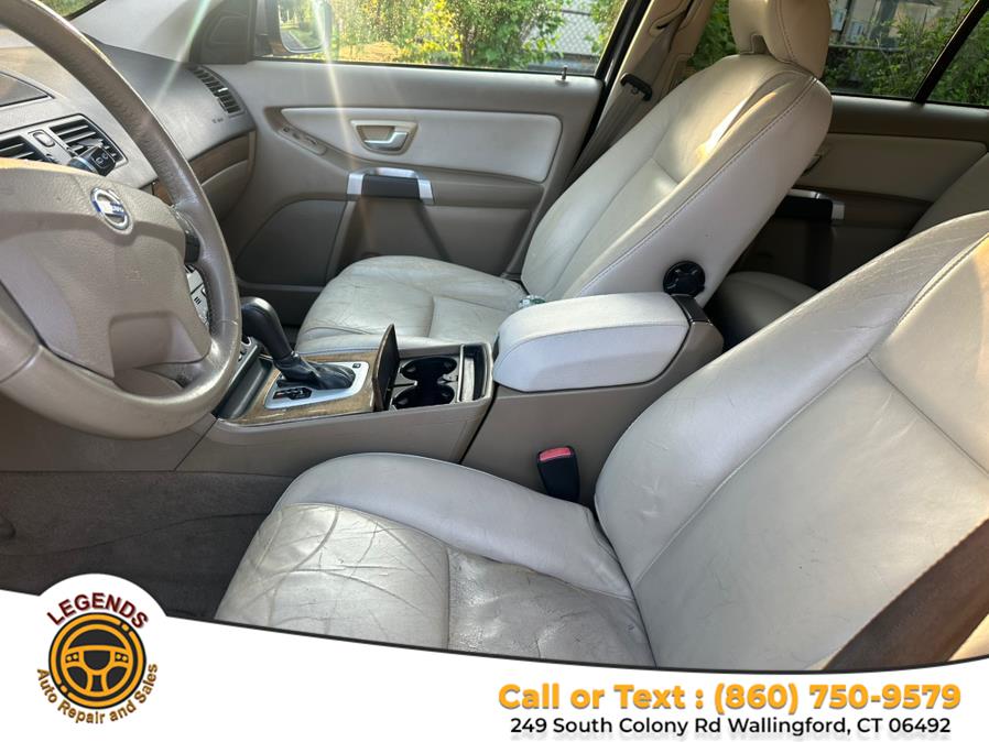 2011 Volvo XC90 AWD 4dr I6, available for sale in Wallingford, Connecticut | Legends Auto. Wallingford, Connecticut 2011 Volvo XC90 AWD 4dr I6, available for sale in Wallingford, Connecticut | Legends Auto. Wallingford, Connecticut