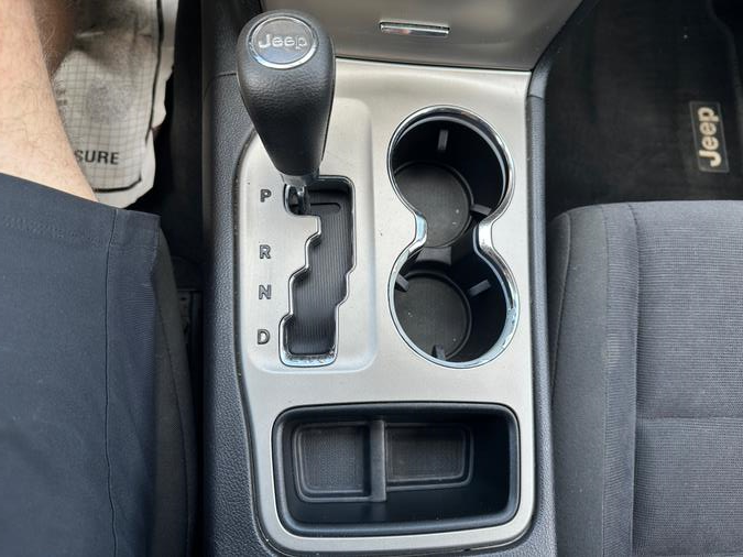 2012 Jeep Grand Cherokee 4WD 4dr Laredo, available for sale in Madbury, New Hampshire | AWD Auto Outlet. Madbury, New Hampshire 2012 Jeep Grand Cherokee 4WD 4dr Laredo, available for sale in Madbury, New Hampshire | AWD Auto Outlet. Madbury, New Hampshire