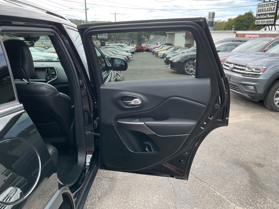 2019 Jeep Cherokee Limited 4x4, available for sale in Waterbury, Connecticut | Jim Juliani Motors. Waterbury, Connecticut 2019 Jeep Cherokee Limited 4x4, available for sale in Waterbury, Connecticut | Jim Juliani Motors. Waterbury, Connecticut