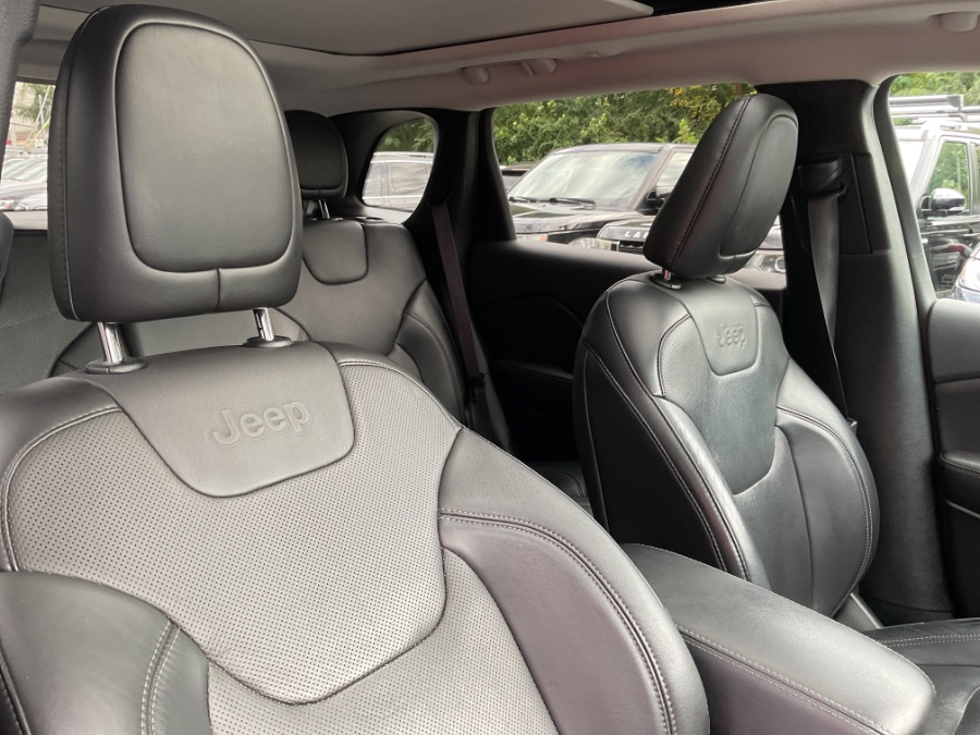 2019 Jeep Cherokee Limited 4x4, available for sale in Waterbury, Connecticut | Jim Juliani Motors. Waterbury, Connecticut 2019 Jeep Cherokee Limited 4x4, available for sale in Waterbury, Connecticut | Jim Juliani Motors. Waterbury, Connecticut