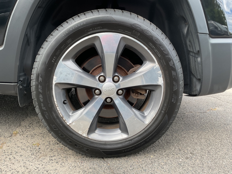 2019 Jeep Cherokee Limited 4x4, available for sale in Waterbury, Connecticut | Jim Juliani Motors. Waterbury, Connecticut 2019 Jeep Cherokee Limited 4x4, available for sale in Waterbury, Connecticut | Jim Juliani Motors. Waterbury, Connecticut