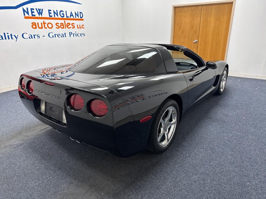2004 Chevrolet Corvette photo 3