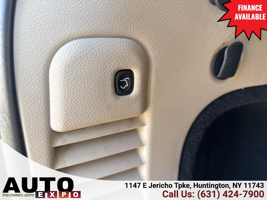 2015 Jeep Grand Cherokee 4WD 4dr Limited, available for sale in Huntington, New York | Auto Expo. Huntington, New York 2015 Jeep Grand Cherokee 4WD 4dr Limited, available for sale in Huntington, New York | Auto Expo. Huntington, New York