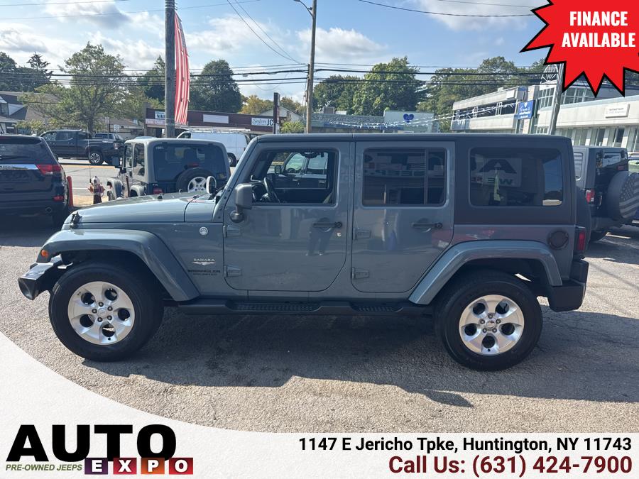 2014 Jeep Wrangler Unlimited Sahara photo 4