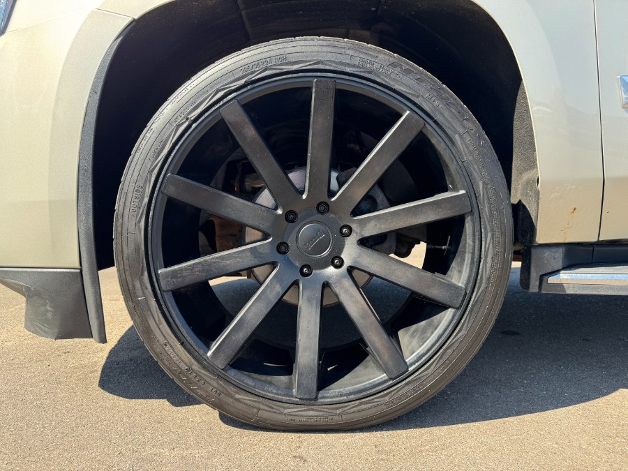 2016 Cadillac Escalade 4WD 4dr Luxury Collection, available for sale in Ortonville, Michigan | Marsh Auto Sales LLC. Ortonville, Michigan 2016 Cadillac Escalade 4WD 4dr Luxury Collection, available for sale in Ortonville, Michigan | Marsh Auto Sales LLC. Ortonville, Michigan