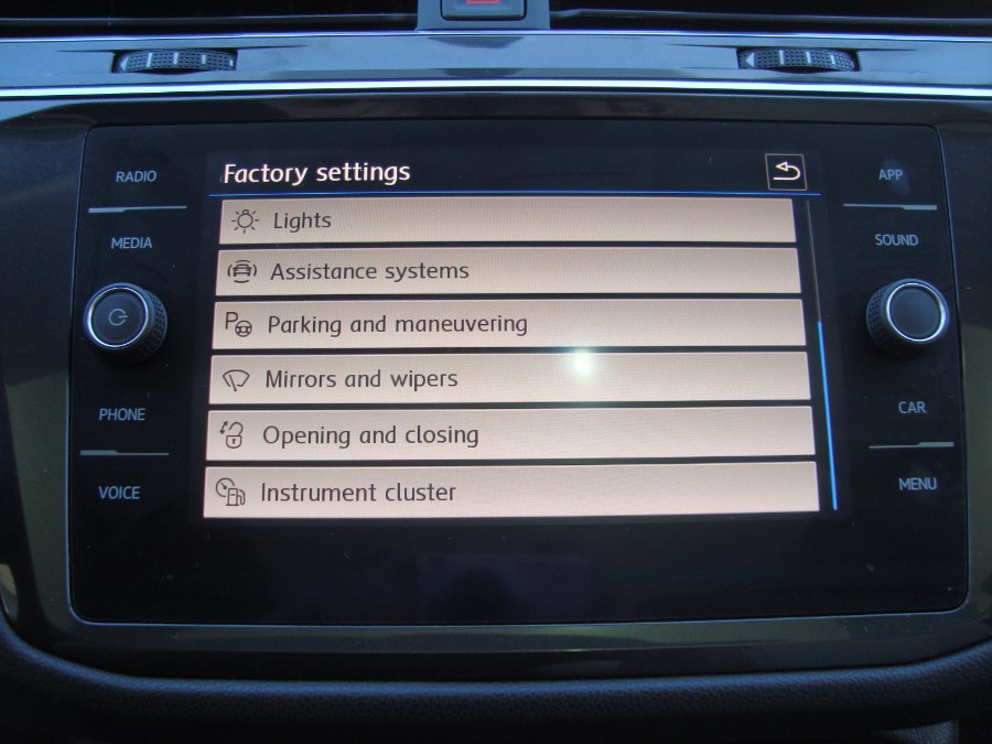 2019 Volkswagen Tiguan 2.0T SE 4MOTION, available for sale in Manchester, Connecticut | Yara Motors. Manchester, Connecticut 2019 Volkswagen Tiguan 2.0T SE 4MOTION, available for sale in Manchester, Connecticut | Yara Motors. Manchester, Connecticut