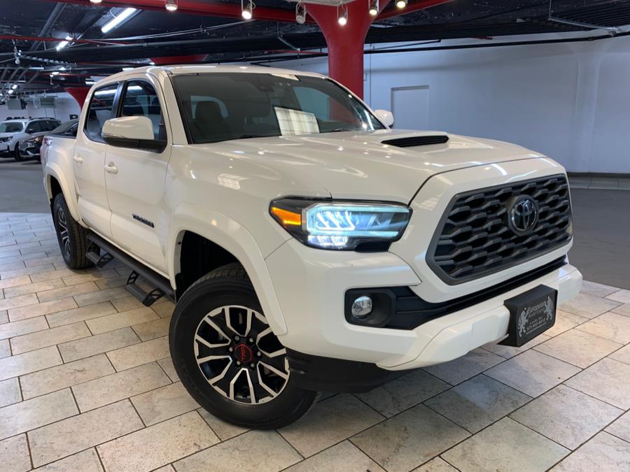 2021 Toyota Tacoma TRD Sport Double Cab V6 photo 2