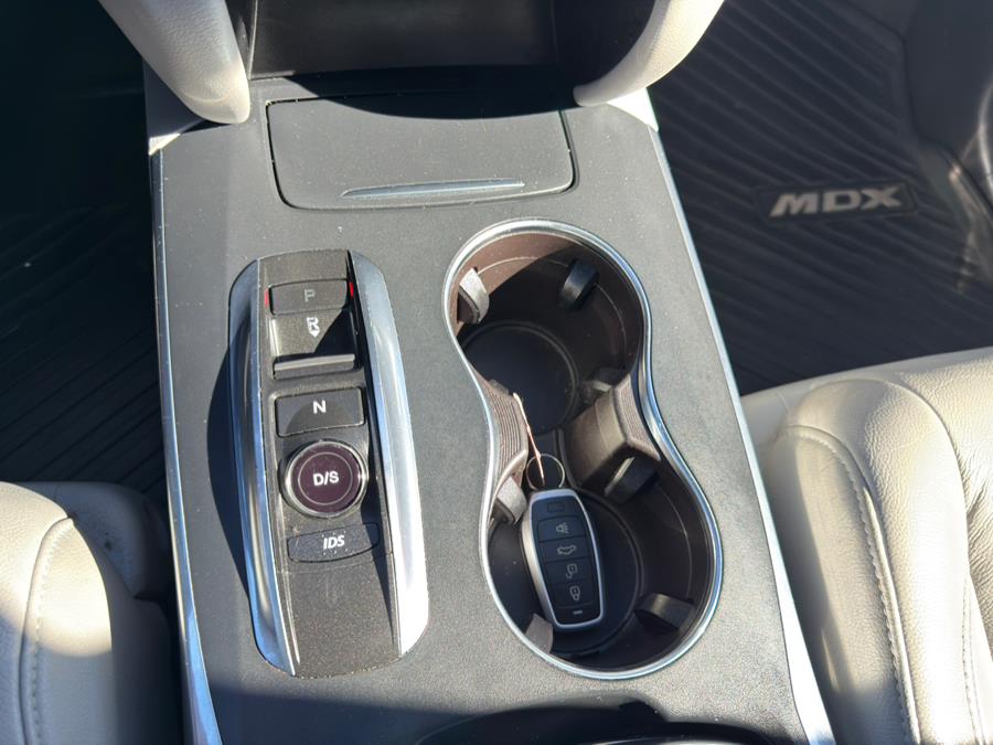 2016 Acura MDX SH-AWD 4dr w/AcuraWatch Plus, available for sale in Manchester, Connecticut | Carsonmain LLC. Manchester, Connecticut 2016 Acura MDX SH-AWD 4dr w/AcuraWatch Plus, available for sale in Manchester, Connecticut | Carsonmain LLC. Manchester, Connecticut