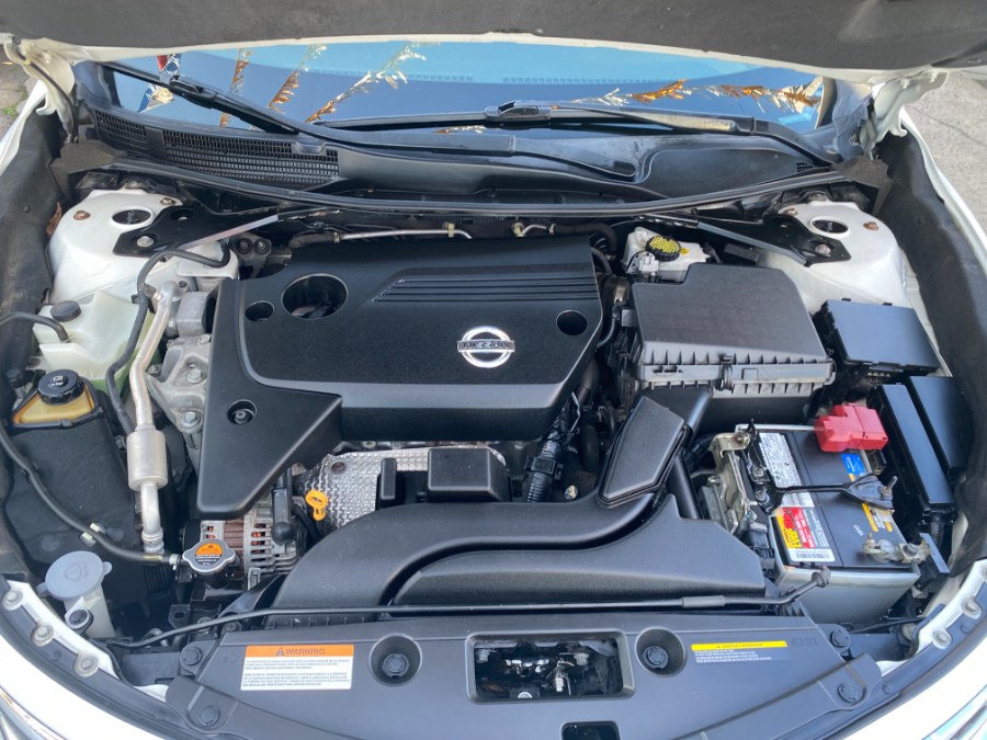 2013 Nissan Altima 4dr Sdn I4 2.5 S, available for sale in Middle Village, New York | Middle Village Motors . Middle Village, New York 2013 Nissan Altima 4dr Sdn I4 2.5 S, available for sale in Middle Village, New York | Middle Village Motors . Middle Village, New York